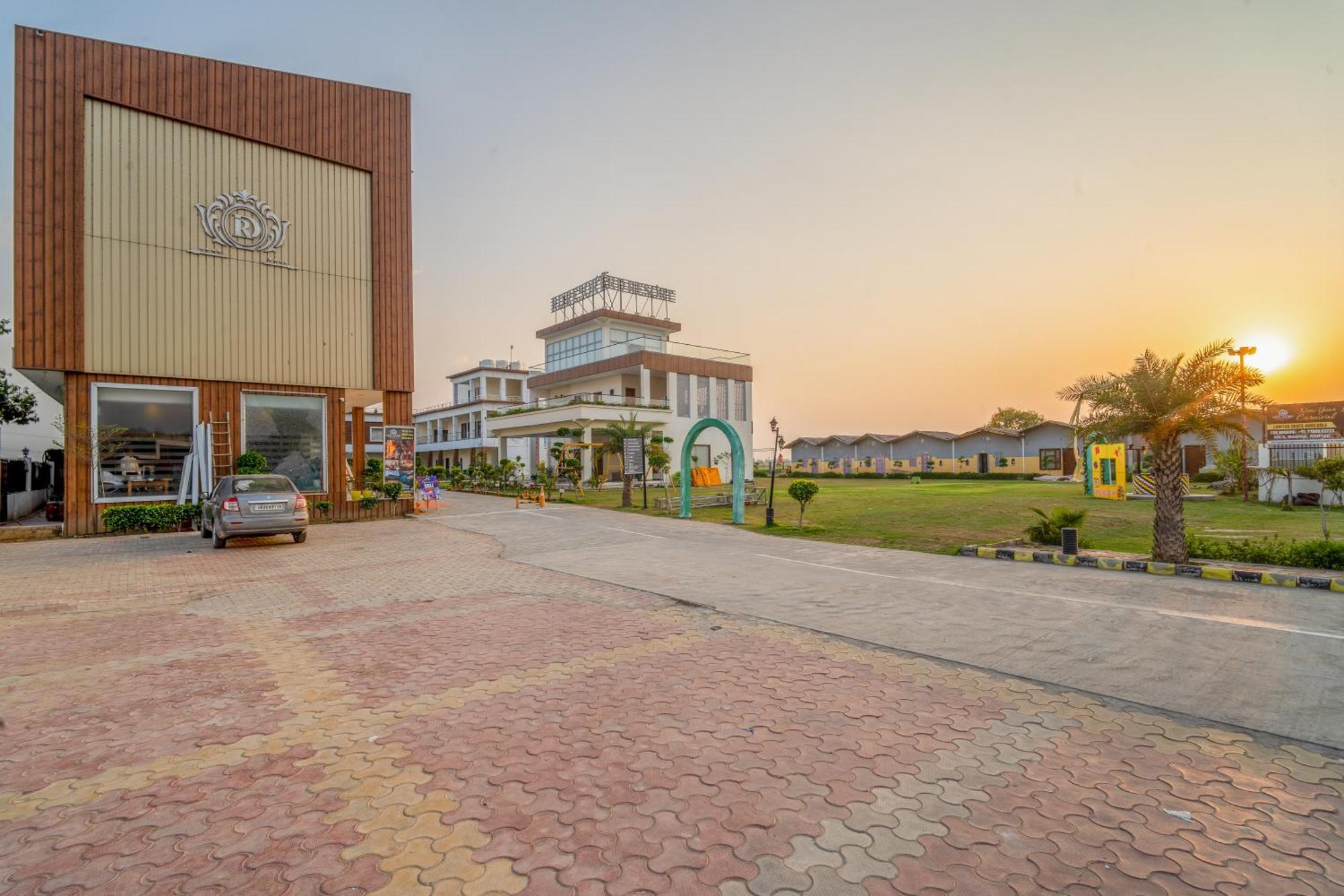 Royal Delight Resort Madina Exterior photo