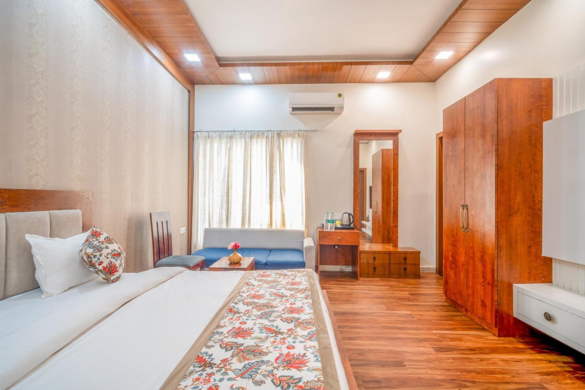 Royal Delight Resort Madina Exterior photo